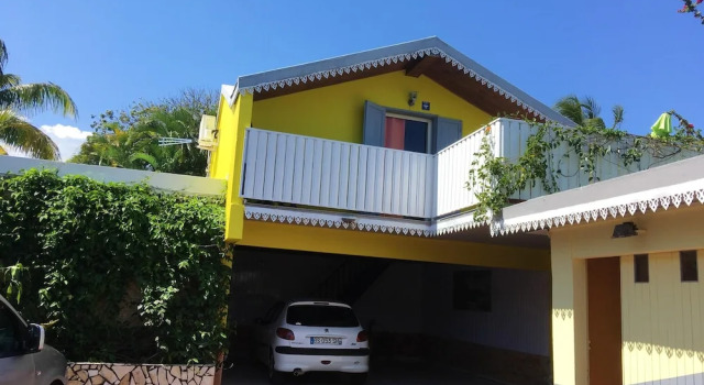 House With 4 Bedrooms In Saint Joseph With Shared Pool Enclosed Garden And Wifi 6 Km From The Beach, Rezervasyon Otel Entre-Deux Saint-Pierre