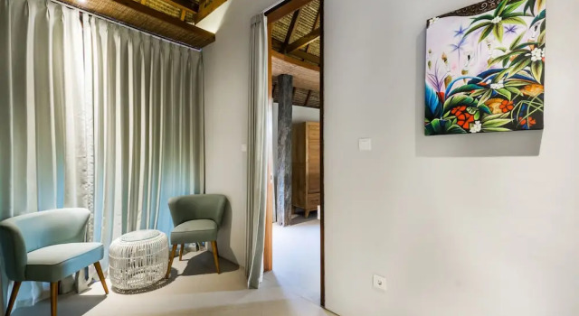 Вилла Comfort с 4 комнатами C-View Villas