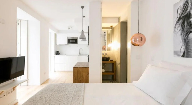 MY LX FLAT Bairro Alto Design Apartments, Забронировать Апартаменты/квартира Мизерикорди Лиссабон, рядом с Money Museum