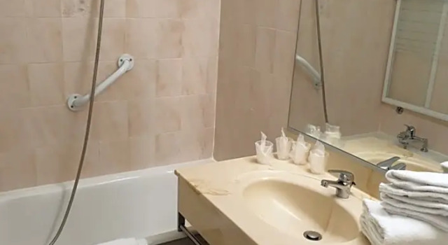 Номер Standard Brit Hotel Dak Hotel