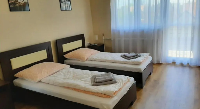 Pelso Apartmanház, Book Lejlighed Hoteller i Western Transdanubia med parkering, Parkering