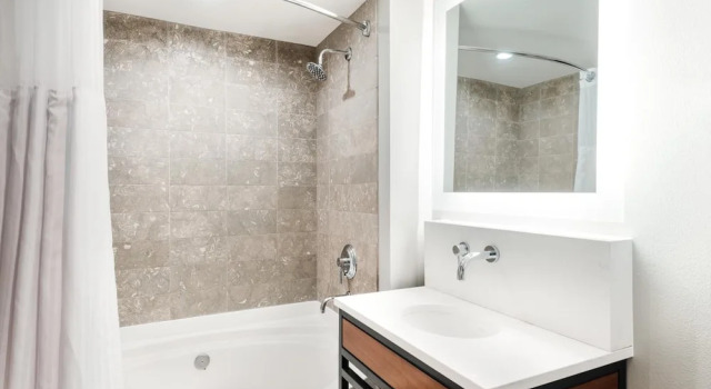 Четырёхместный номер Standard с балконом The Heathman Hotel Kirkland