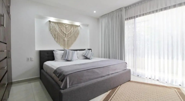 Апартаменты Blue Luxury 1 BD Apartment - Direct exit to the Pool - Fast WiFi - Free Parking