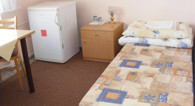 Hostel Barno, Rezerwuj Hostel Hotele w Košický kraj z parkingiem, Parking
