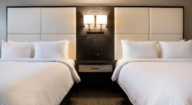 Четырёхместный номер Standard Crowne Plaza Hotel Moncton Downtown by IHG