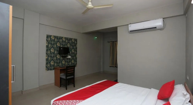 Collection O 30111 Near Chandrasekharpur, Prenota Hotel Bhubaneshwar Orissa