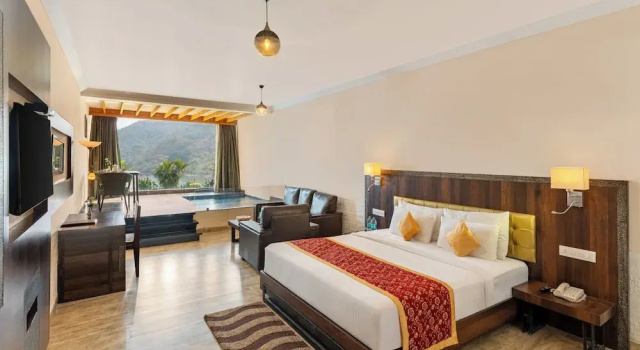 Номер Deluxe с балконом Via Lakhela Resort & Spa