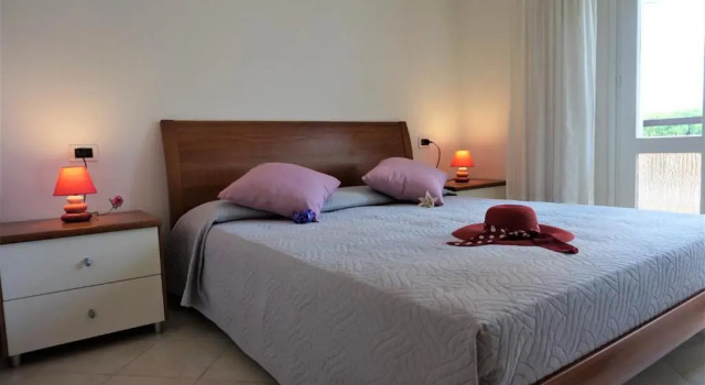 Spacious Flat on the 2nd Floor Located 300 Metres From the Beach by Beahost, Book Lejlighed Hoteller i Friuli Venezia Giulia med parkering, Parkering