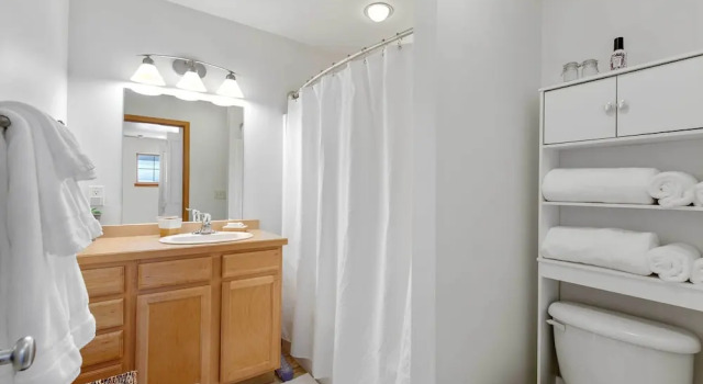 Апартаменты Heart of Bozeman Townhome w/ Patio Near MSU