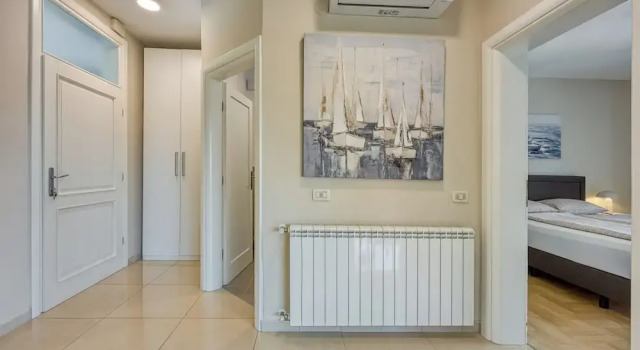 Семейные апартаменты с балконом и с видом на море Elegant Panoramic Seaview Apartments