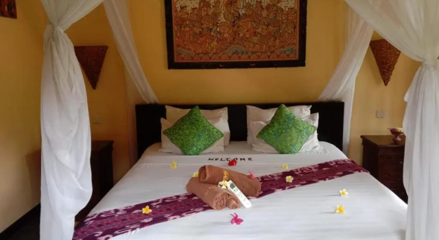 Номер Deluxe Tirta Sari Bungalow