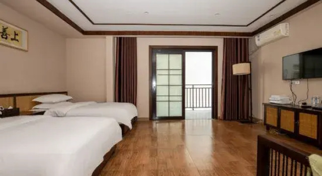 Suite familiare 2 camere con vista sul fiume Bi ling Inn