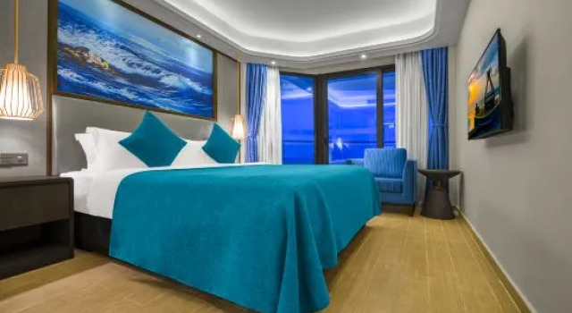 Люкс с 2 комнатами с видом на море Twin Moon Bay Xianghai Hot Spring Holiday Hotel