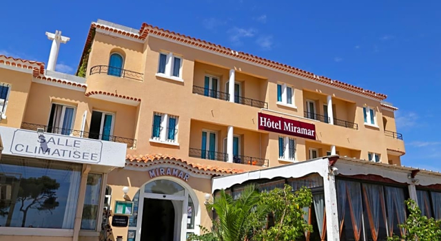 Le Petit Nice, Забронировать Отель Сен-Сир-сюр-Мер Bandol Wine Route, рядом с Пляж Les Lecques