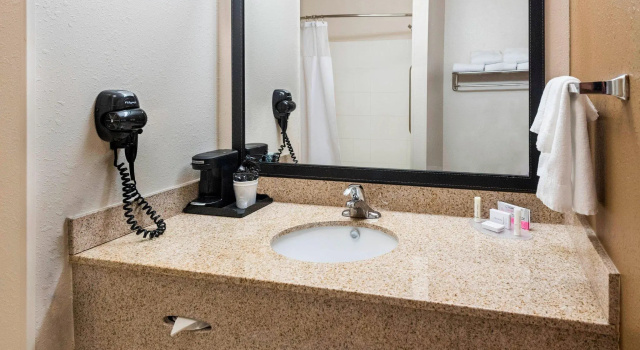 Двухместный люкс Fairfield Inn & Suites Marianna