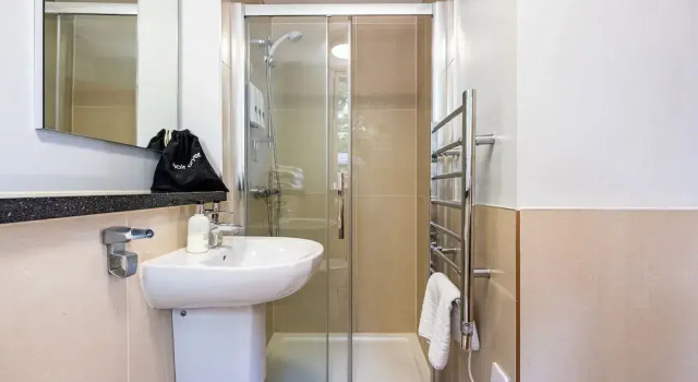 Двухместный номер Standard Sarah Hotel