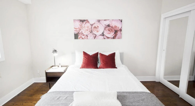 2-bedroom Suite on Corydon Ave Parking Included, Varaa Hotelli Winnipeg Manitoba