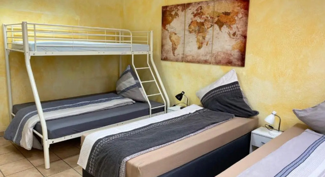 Апартаменты с 3 комнатами Apartments Rhona I und II Neunkirchen City