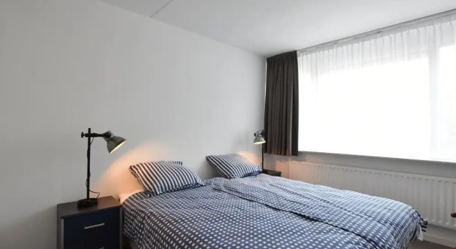 Modern Holiday Home in Nieuwvliet with Garden, Забронировать Отель Отели Zeeuws-Vlaanderen с парковкой, Парковка