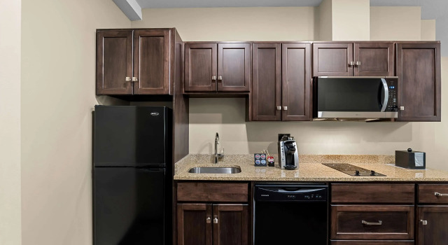 Люкс с 2 комнатами Best Western Plus Lacombe Inn and Suites