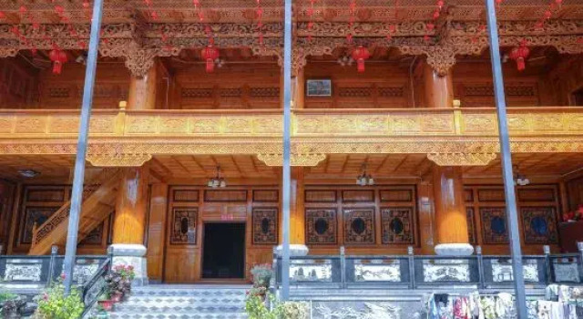Shangri-La Zangyu Tranquil Homestay, Забронировать Отель Шангри-Ла Юньнань