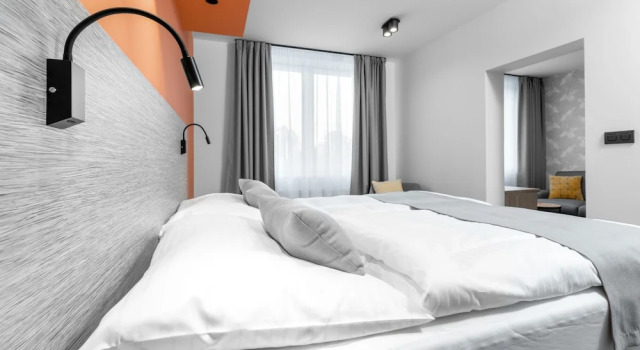 Hotel Diana, Book Hotel Hoteller i Moravia-Silesia med parkering, Parkering