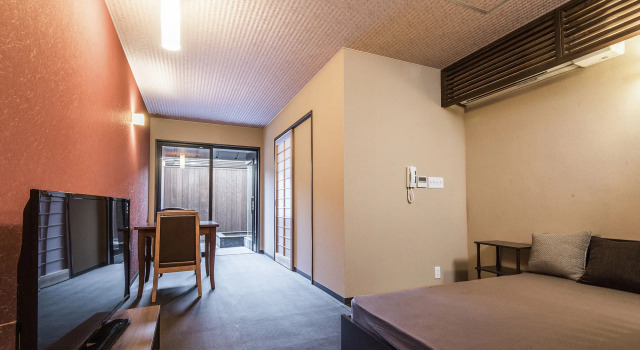 Shioyu Naginoto, Boek Hotel Karatsu Saga