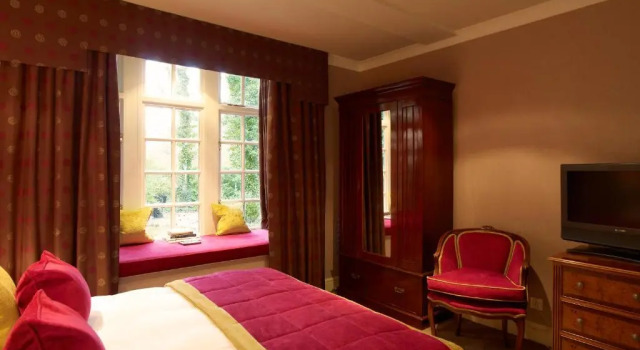 Номер Economy Langshott Manor - Luxury Hotel Gatwick