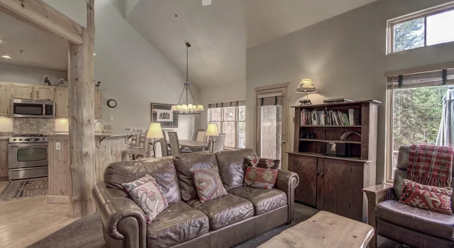 1986 Starfire Townhomes 3 Bedrooms 3 Bathrooms Condo