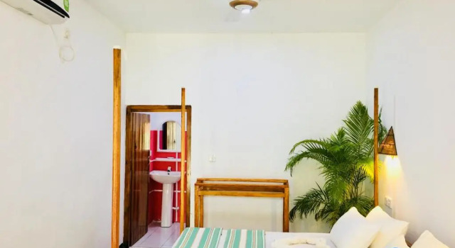 Двухместный номер Deluxe с балконом Beach Wave Hotel