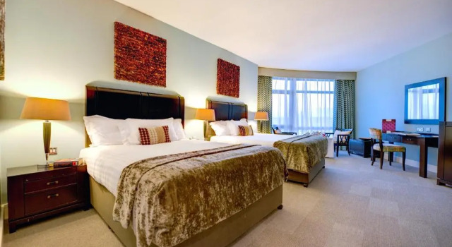 Семейный номер Deluxe Cork International Hotel