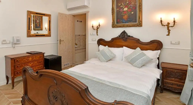 Номер Standard Royal Hotel