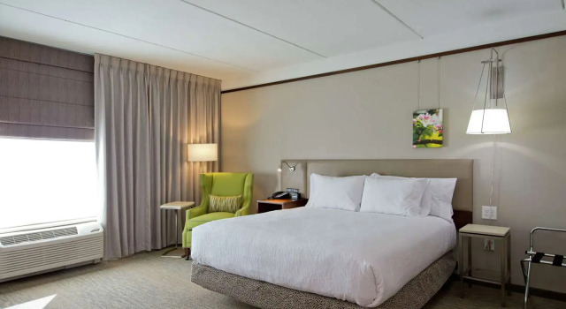 Полулюкс Hilton Garden Inn Martinsburg