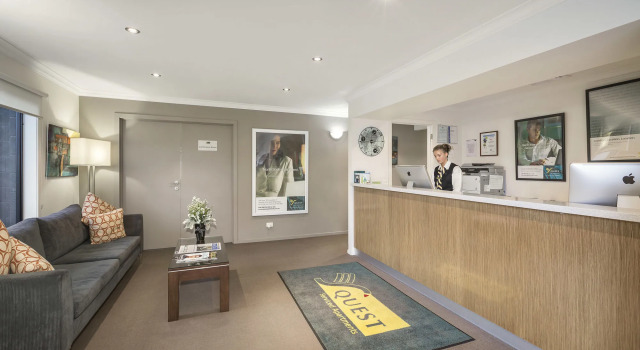 Quest Sale Serviced Apartments & Conference Centre, Rezerwuj Hotel Sale Gippsland