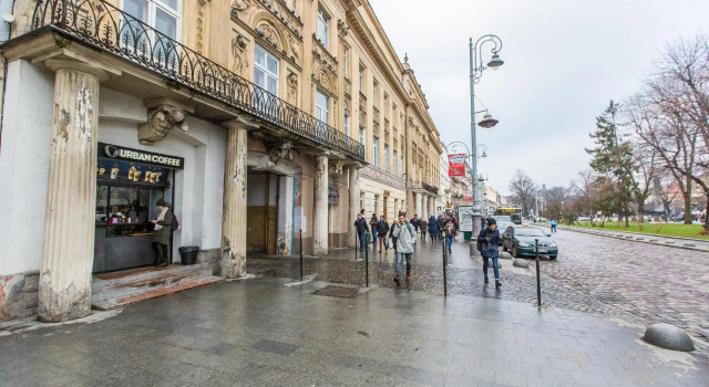 Королівські покої у Львові на вулиці Лесі Українки 19, 8