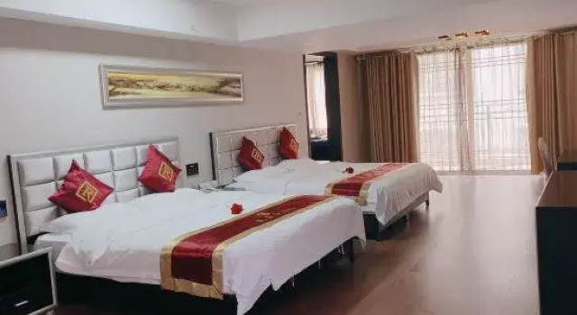 Семейный люкс Aitelai International Hotel