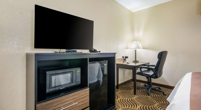 Четырёхместный номер Standard Quality Inn & Suites Florence - Cincinnati South