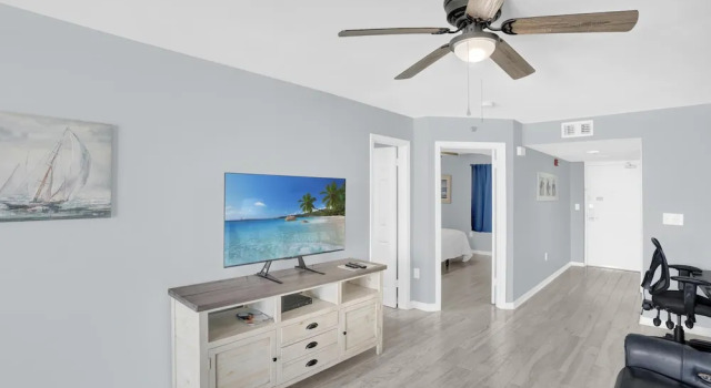 Phoenix IV 4052, Boek Hotel Orange Beach 