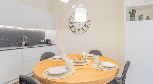 Апартаменты Modern & Stylish Apartment in Como City by Rent all Como