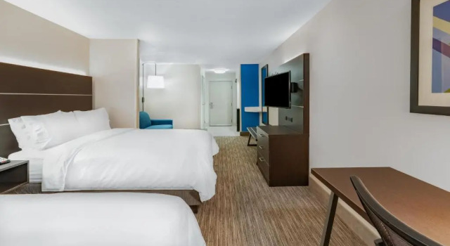 Двухместный люкс Holiday Inn Express Hotel & Suites Albuquerque - North Balloon Fiesta Park by IHG
