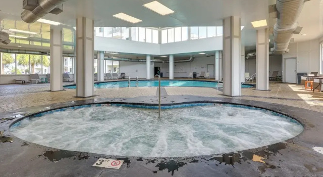 Апартаменты с 2 комнатами с балконом Walk to Beach! Gulf Shores Escape w/ Indoor Pool