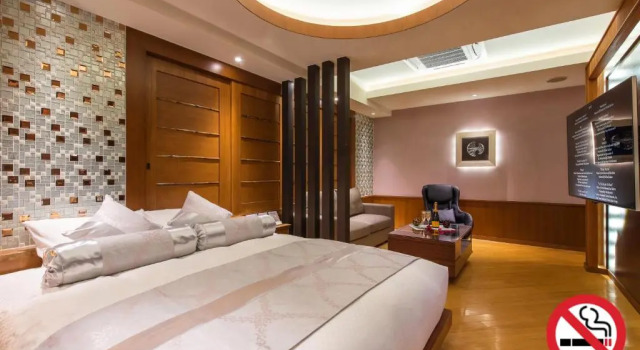 Номер Deluxe HOTEL Dior7