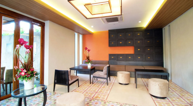 Tapae Gate Villa