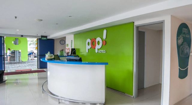 POP! Hotel Kuta Beach, Забронировать Отель Отели провинции Бали с завтраком, Завтраки