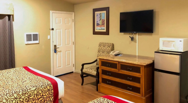 Четырёхместный номер Standard Rodeway Inn Flagstaff East Route 66