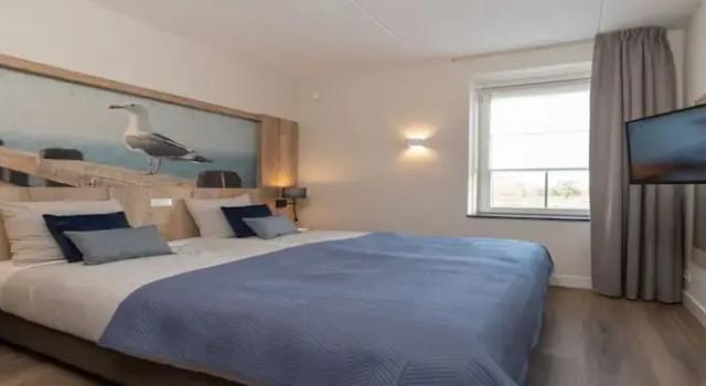 Apartment in Colijnsplaat Near Lake and Sauna