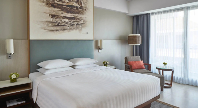 Двухместный номер Deluxe с балконом и с видом на город Courtyard by Marriott Bali Seminyak Resort