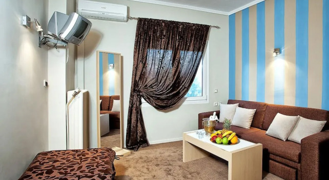 Трёхместный номер Standard с балконом Anastassiou Hotel - Bike and motorcycle friendly hotel