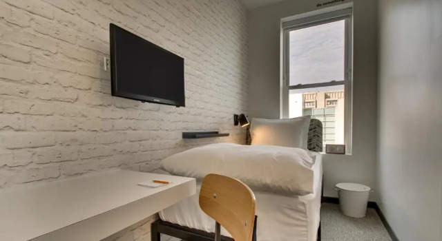 Одноместный номер Buzz Hotel Hive