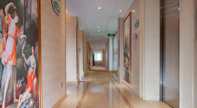 Vienna 3 Best Hotel Hengxian Bus Terminal, Prenota Hotel Heng Guangxi